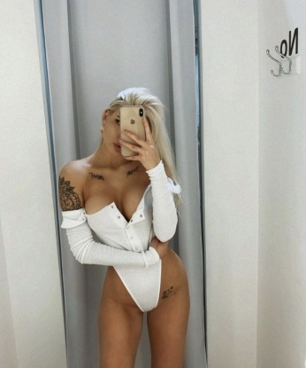 💋 Со мной ты сможешь отдохнуть с душой и телом, получить настоящее наслаждение от моих нежных прикосновений. Я гарантирую тебе интимные моменты, которые запомнятся на всю жизнь.
💎 Ты можешь посмотреть мои фото, чтобы убедиться в моей красоте и сексапильности. Мои клиенты всегда оставляют положительные отзывы обо мне и моей работе. Я делаю все, чтобы каждая встреча была особенной.
🌃 Живу и принимаю в Москве. Звони, и мы вместе проведем незабываемое время, полное страсти и удовольствия. Ты заслуживаешь быть счастливым, и я помогу тебе в этом! Ангелина
